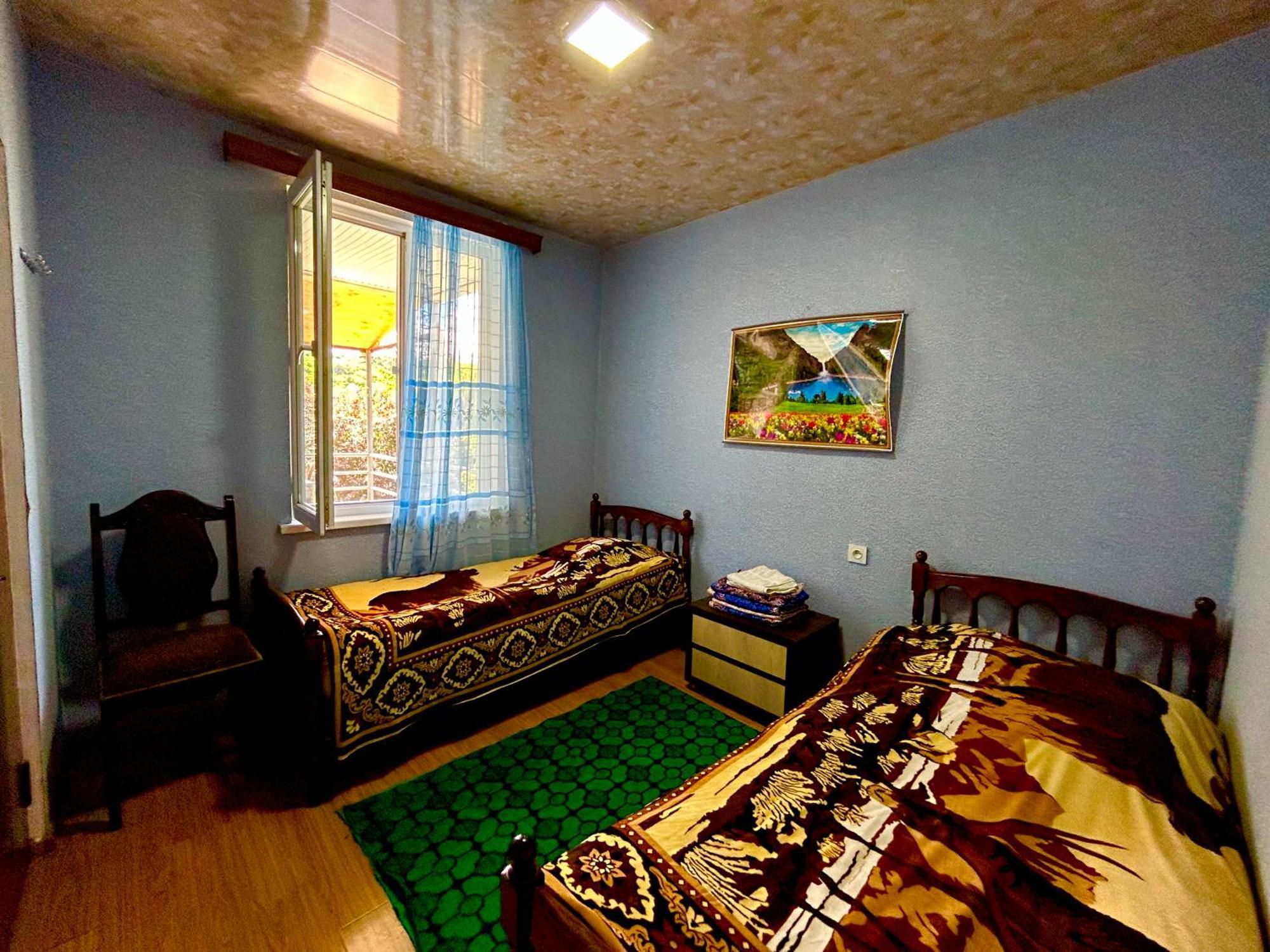 Katskhi Vaso'S Guesthouse מראה חיצוני תמונה
