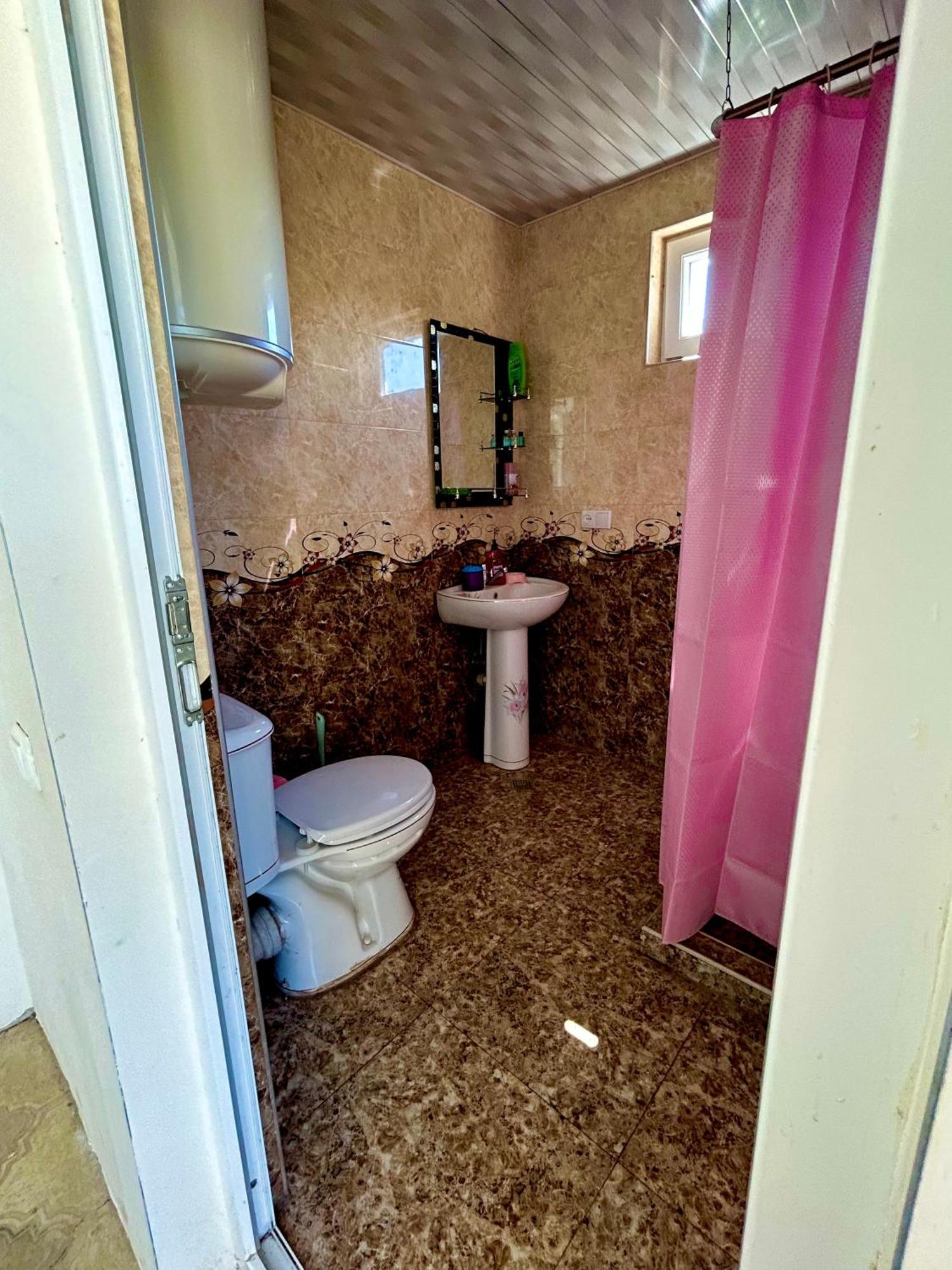 Katskhi Vaso'S Guesthouse מראה חיצוני תמונה