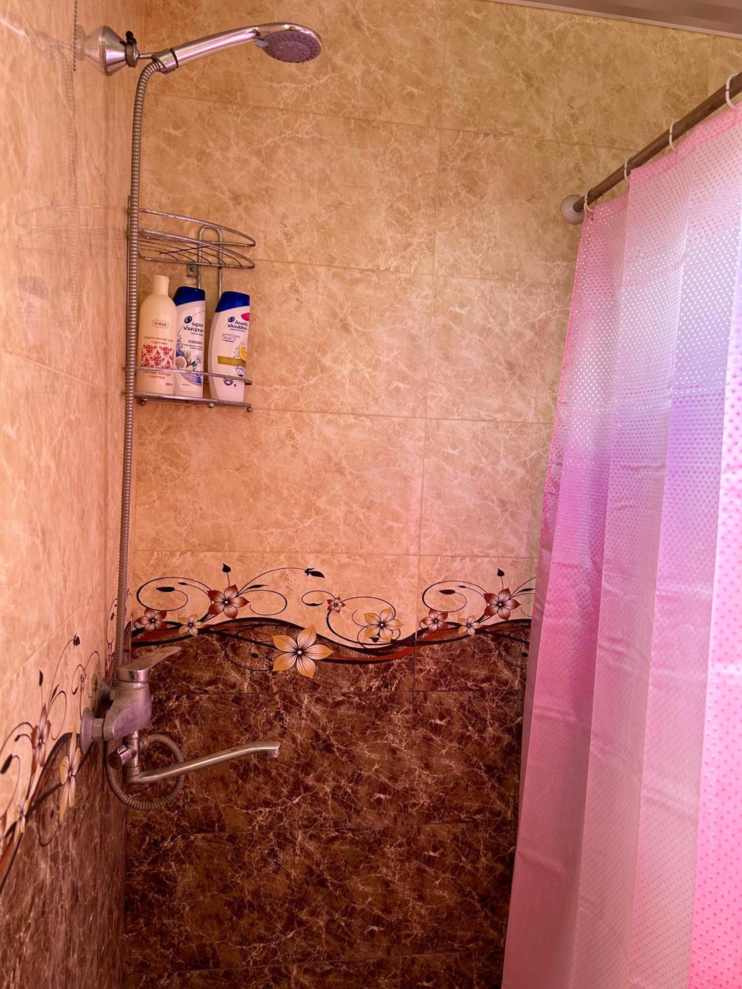 Katskhi Vaso'S Guesthouse מראה חיצוני תמונה