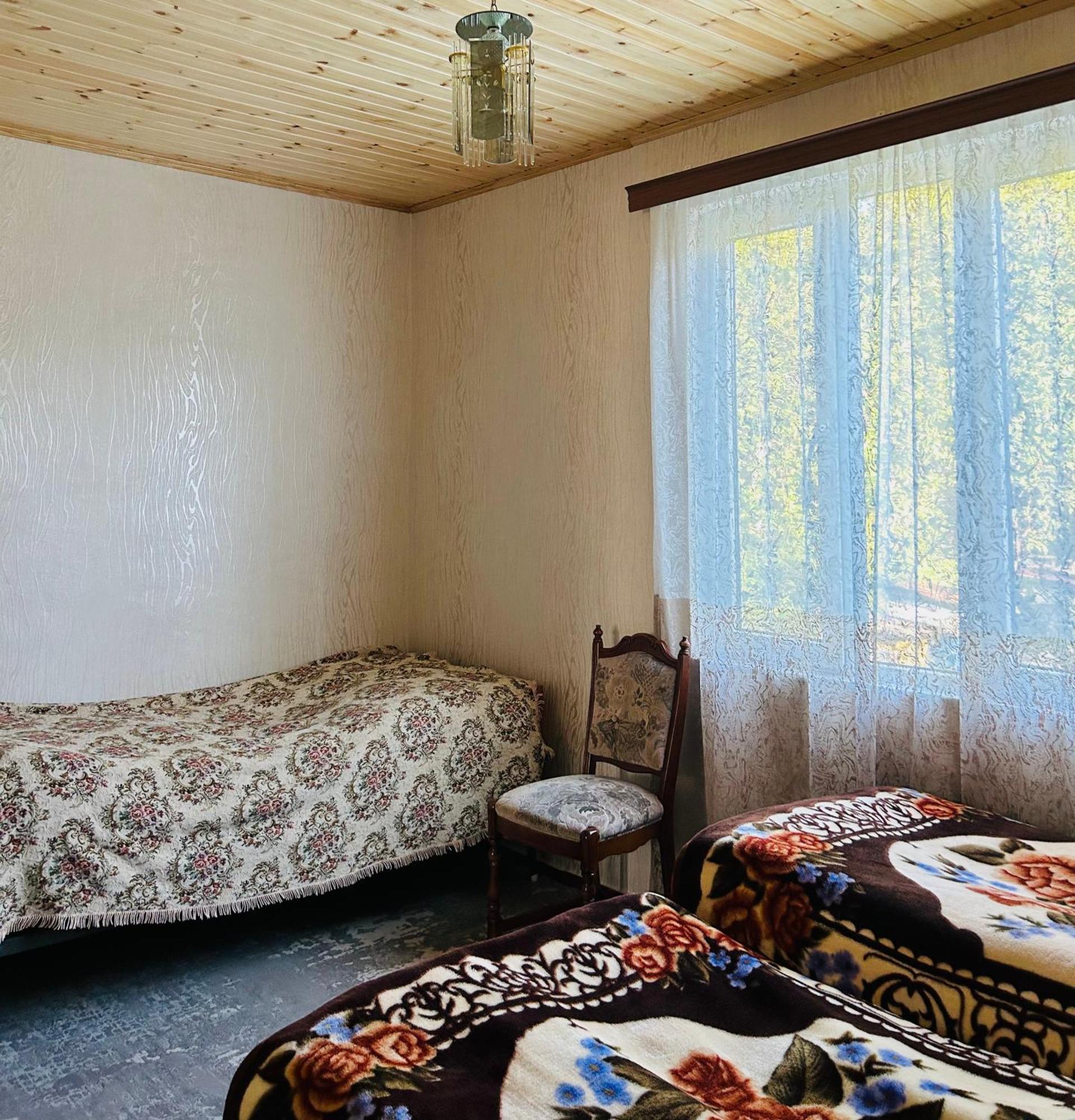 Katskhi Vaso'S Guesthouse מראה חיצוני תמונה